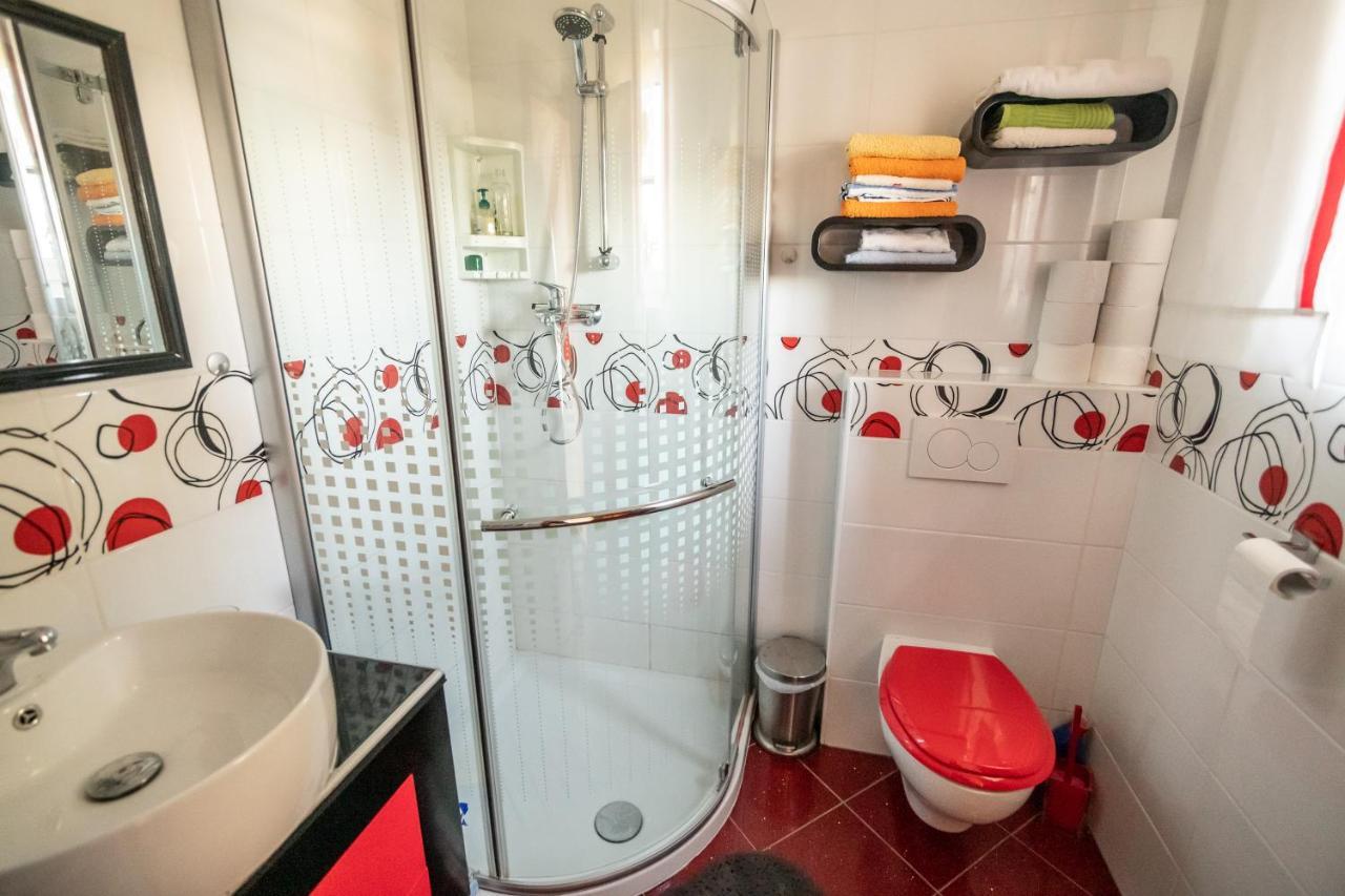 Holiday Home Razglednik Логатец Экстерьер фото
