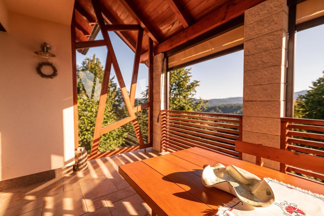 Holiday Home Razglednik Логатец Экстерьер фото