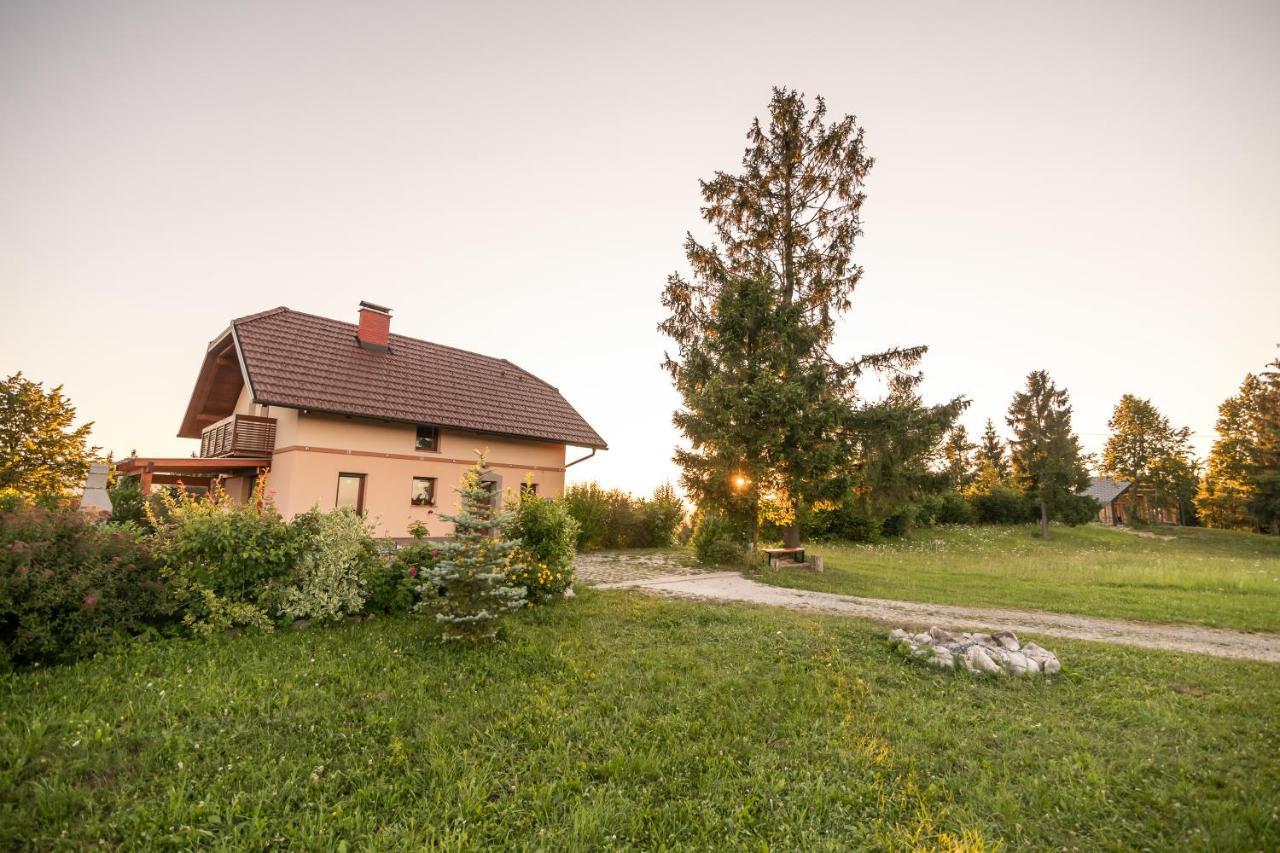 Holiday Home Razglednik Логатец Экстерьер фото