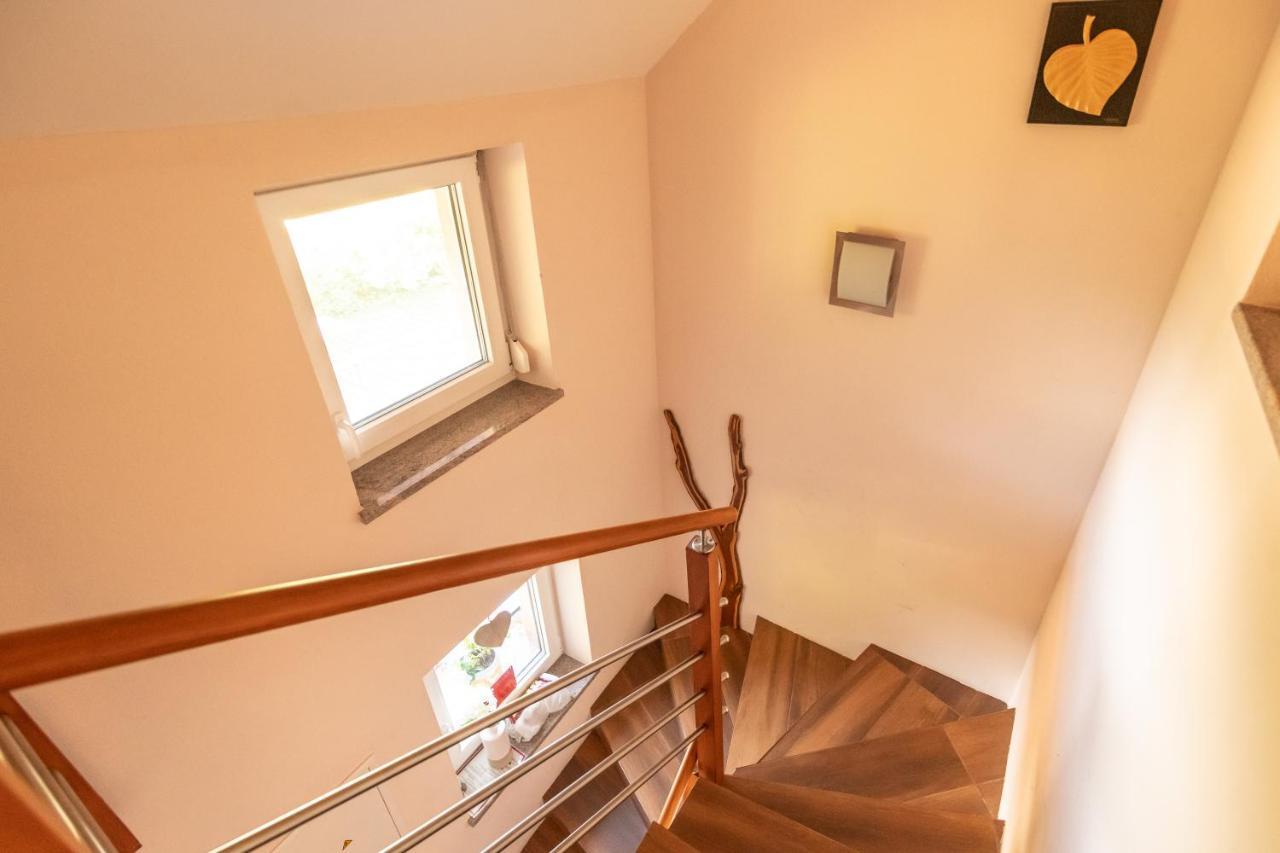 Holiday Home Razglednik Логатец Экстерьер фото