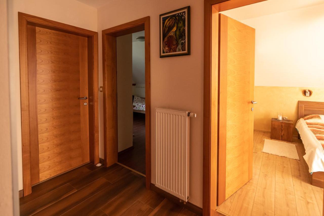Holiday Home Razglednik Логатец Экстерьер фото