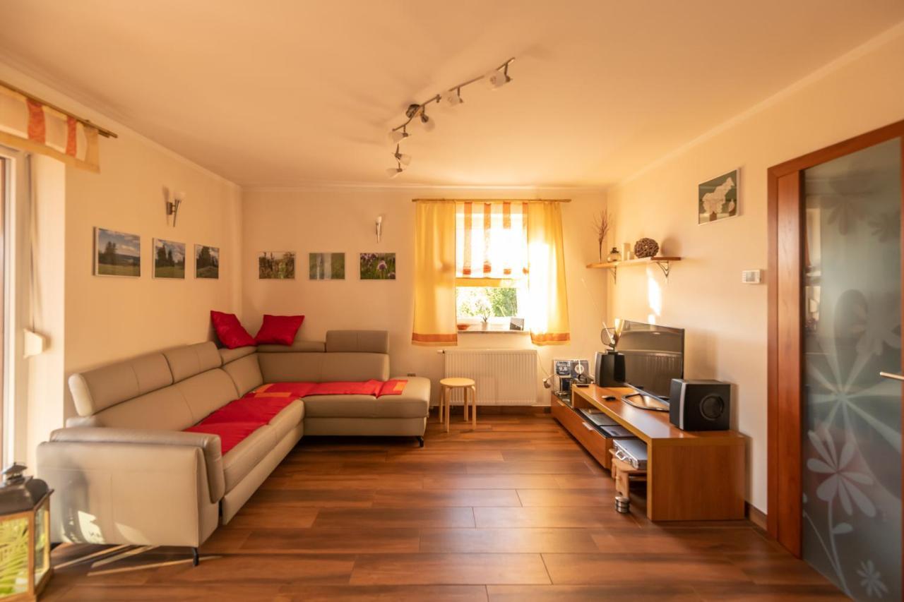 Holiday Home Razglednik Логатец Экстерьер фото
